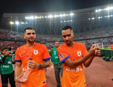 泰山亚冠名单揭晓，克雷桑领衔五外援阵容，大雷谢文能强势加盟