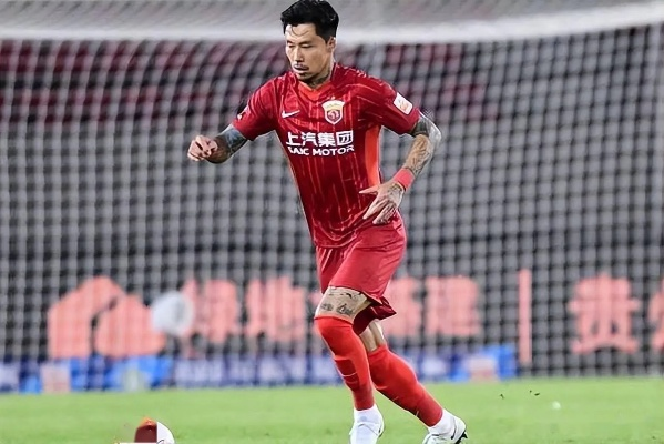 沪媒热议,海港两场被射正50次,穆斯卡特境遇堪比瓜迪奥拉!